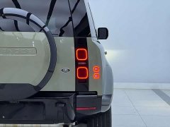 Land Rover Defender 110 3.0T P400 X-Dynamic HSE - ფოტო 8
