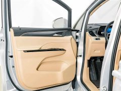Buick GL8 New Energy Lusang Respect Edition - ფოტო 16