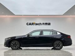 BMW 5 Series 530Li Luxury M Sport Package - ფოტო 2