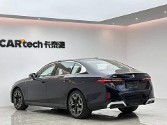 BMW 5 Series 530Li Luxury M Sport Package - ფოტო 3