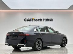 BMW 5 Series 530Li Luxury M Sport Package - ფოტო 5