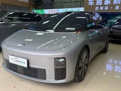 Li Auto i6 Four-Wheel Drive Standard Edition - ფოტო 1