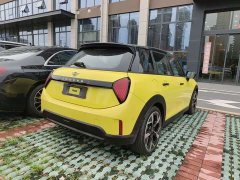 BMW 2025 MINI 2.0T COOPER S Artist 5-Door - ფოტო 4