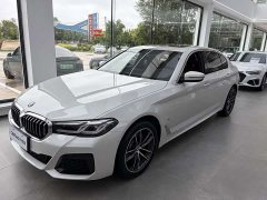 BMW 5 Series 525Li M Sport Package - ფოტო 1