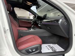 BMW 5 Series 525Li M Sport Package - ფოტო 8