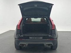 Cadillac XT4 28T FWD Luxury - ფოტო 10