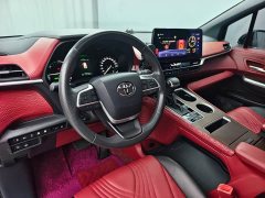 Toyota Sienna 2021 2.5L Hybrid Luxury - ფოტო 4
