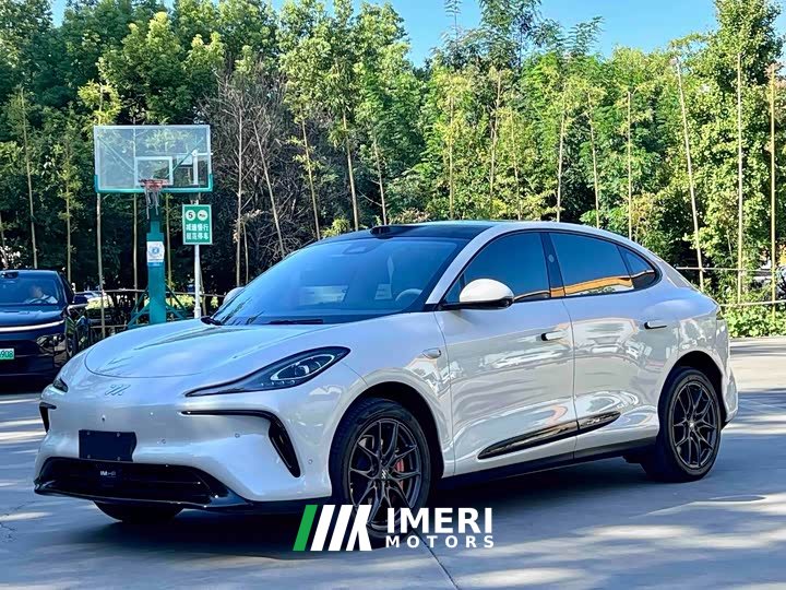 IM Motors Zhiji LS6 Max Standard Edition - автомобиль из Китая