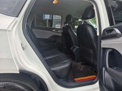 Volkswagen Touareg 300TSI Two-Wheel Drive Crescent Edition - ფოტო 10