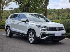 Volkswagen Touareg 300TSI Two-Wheel Drive Crescent Edition - ფოტო 3