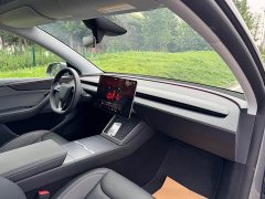 Tesla Model Y Long Range All-Wheel Drive - ფოტო 10