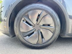 Tesla Model Y Long Range All-Wheel Drive - ფოტო 17