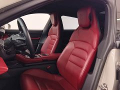 Porsche Taycan 4 Cross Turismo - ფოტო 8
