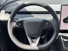 Tesla Model Y Rear-Wheel Drive - ფოტო 16