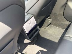 Tesla Model Y Rear-Wheel Drive - ფოტო 19