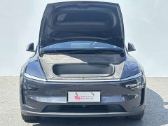 Tesla Model Y Rear-Wheel Drive - ფოტო 8