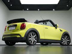 BMW MINI 1.5T COOPER CABRIO Sidewalk - ფოტო 17