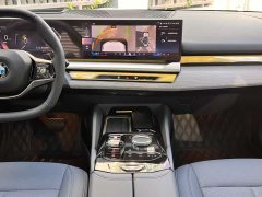 BMW 5 Series 530Li Luxury Edition Premium Package - ფოტო 10