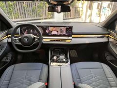 BMW 5 Series 530Li Luxury Edition Premium Package - ფოტო 9