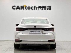 Lexus ES 200 Premium Edition - ფოტო 4