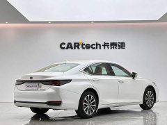 Lexus ES 200 Premium Edition - ფოტო 5