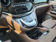 Mercedes-Benz V-Class 2022 V 260 L Long Wheelbase Luxury Edition - ფოტო 9