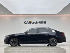 BMW 5 Series 530Li Luxury M Sport Package - ფოტო 2