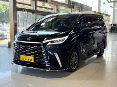 Lexus LM 2023 500h Six-Seat Premium Edition - ფოტო 4