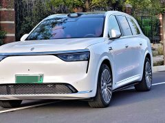 AITO M8 Pure Electric Max Six-Seat Long Range Edition (192-Channel LiDAR) - ფოტო 1