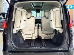 Lexus LM 2023 500h Six-Seat Premium Edition - ფოტო 18