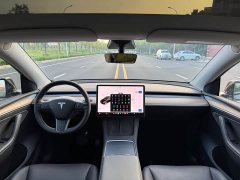 Tesla Model Y Standard Range RWD - ფოტო 13
