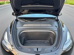 Tesla Model Y Standard Range RWD - ფოტო 15