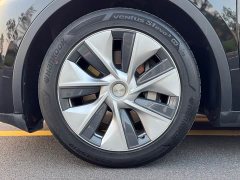 Tesla Model Y Standard Range RWD - ფოტო 20