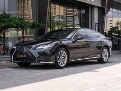 Lexus LS 500h Luxury - ფოტო 1