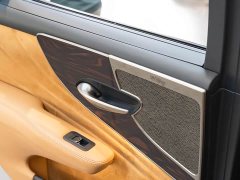Lexus LS 500h Luxury - ფოტო 18