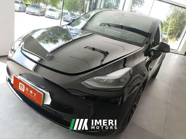Tesla Model Y Facelift Rear-Wheel Drive
