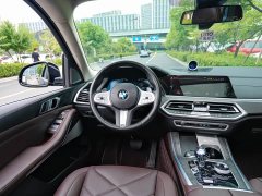 BMW X5 xDrive 30Li Luxury M Sport Package - ფოტო 10