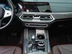 BMW X5 xDrive 30Li Luxury M Sport Package - ფოტო 11