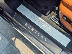 Bentley Flying Spur 4.0T V8 Elegance Edition - ფოტო 13