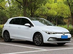 Volkswagen Golf 2024 280TSI DSG Pro 50th Anniversary Legend Edition - ფოტო 3