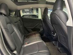 Tesla Model Y Rear-Wheel Drive - ფოტო 5