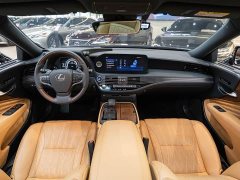 Lexus LS 500h Premier - ფოტო 13