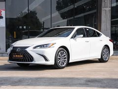Lexus ES 2022 300h Excellence Edition - ფოტო 1