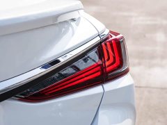 Lexus ES 2022 300h Excellence Edition - ფოტო 7