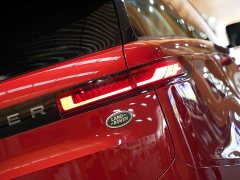 Land Rover Range Rover Sport 400PS Dynamic SE - ფოტო 6