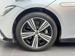 Mercedes-Benz EQE 500 4MATIC Luxury - ფოტო 18