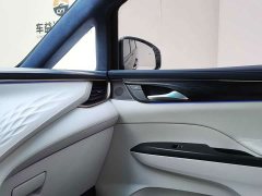 Buick GL8 Avenir Four-Seat Premium Edition - ფოტო 16