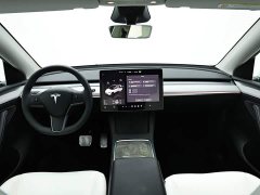 Tesla Model Y Long Range All-Wheel Drive - ფოტო 14