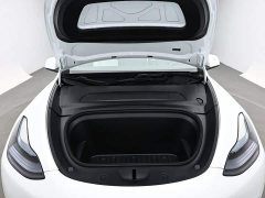 Tesla Model Y Long Range All-Wheel Drive - ფოტო 16