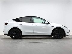 Tesla Model Y Long Range All-Wheel Drive - ფოტო 5